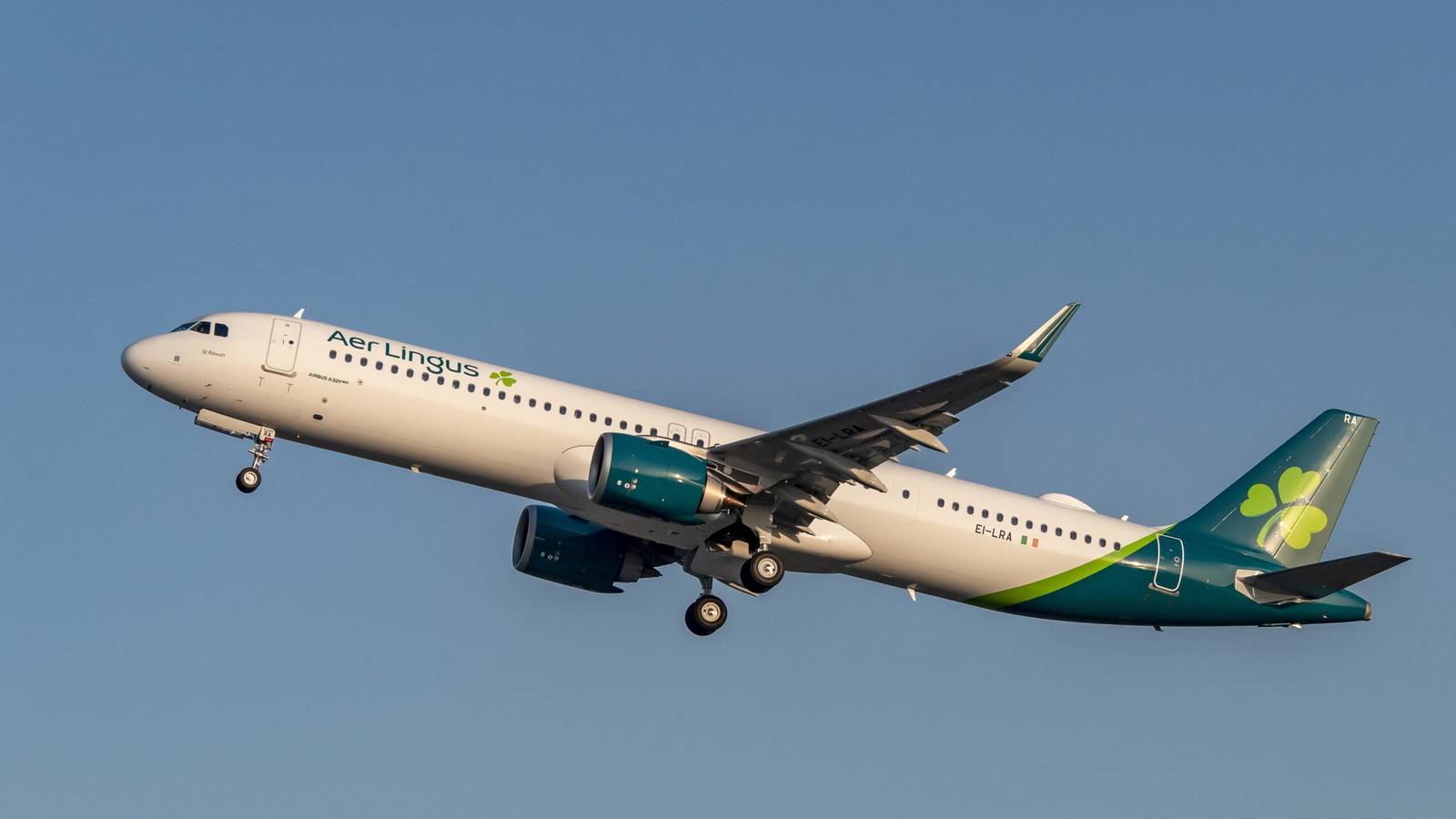 Aer Lingus Delays Manchester Transatlantic Flight Launch