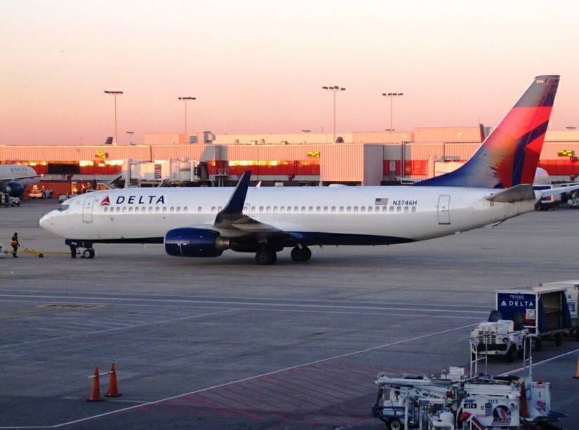 Delta B737-800