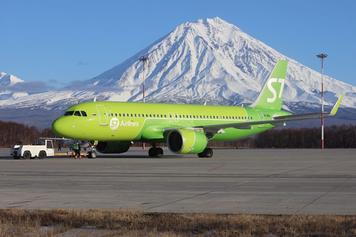 Russian S7 To Suspend All International Flights Amid Airspace Bans