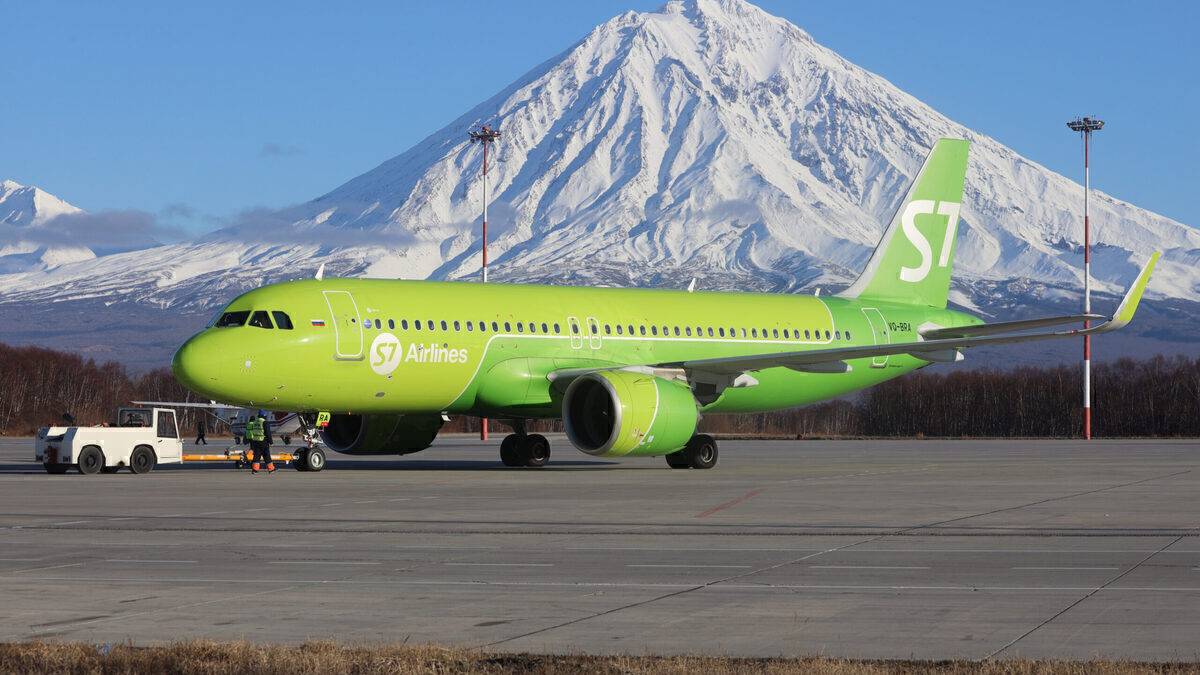 Russian S7 To Suspend All International Flights Amid Airspace Bans
