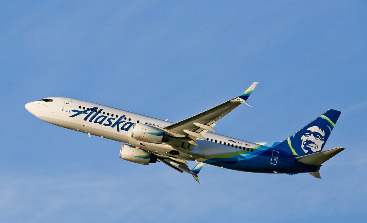 Alaska Airlines Fights Back Against Delta With New Flight From Anchorage