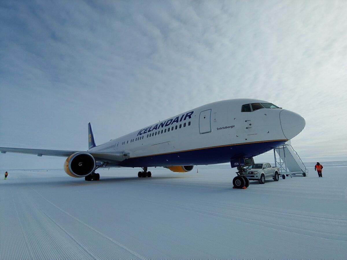 Why Has Icelandair Flown A Boeing 767 To Antarctica And Back?