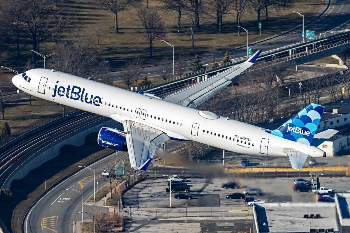 JetBlue Bets On Gatwick As It Remains Shut Out Of Heathrow