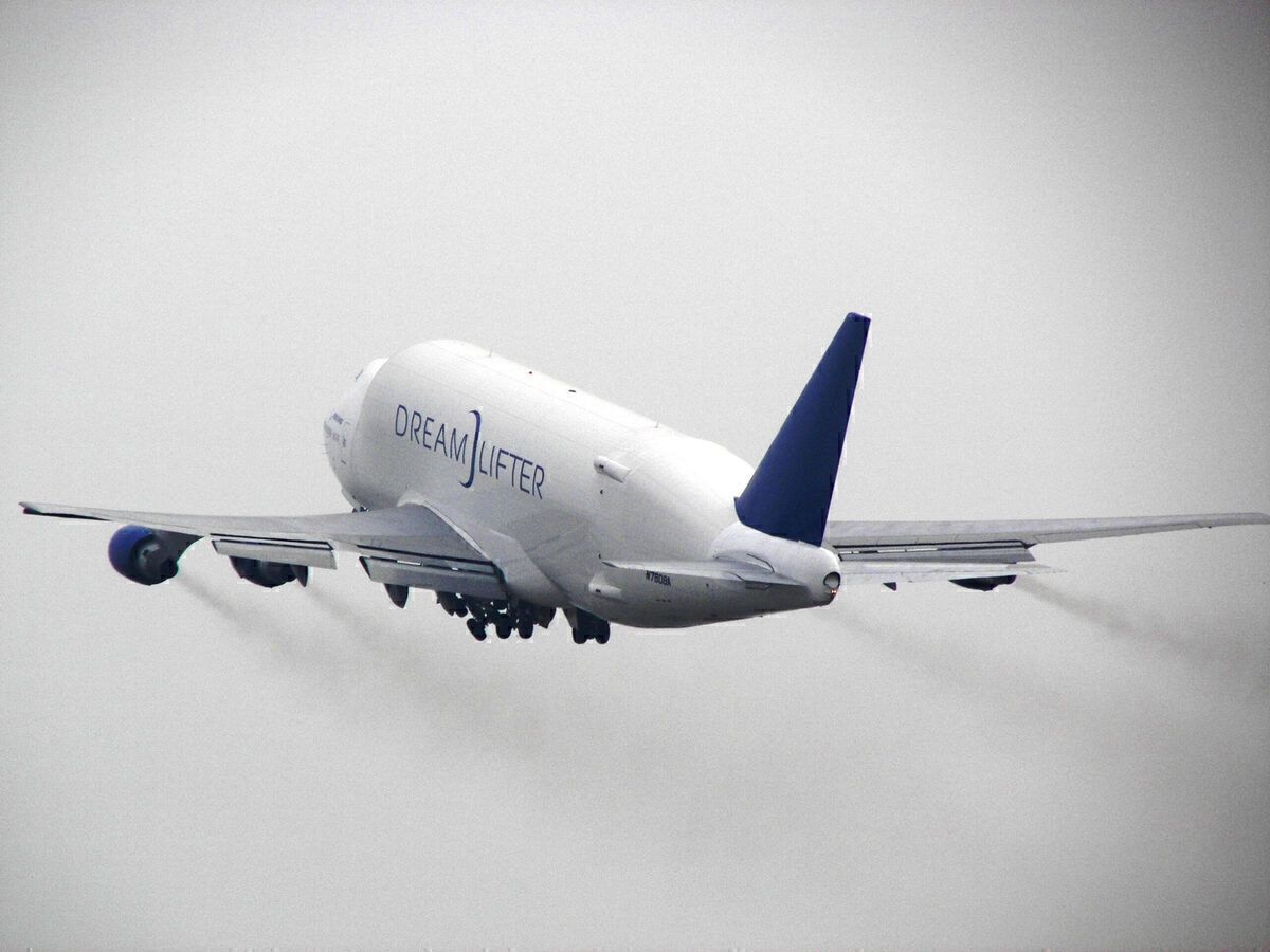 How A Boeing 747 Dreamlifter Once Landed At The Wrong Airport