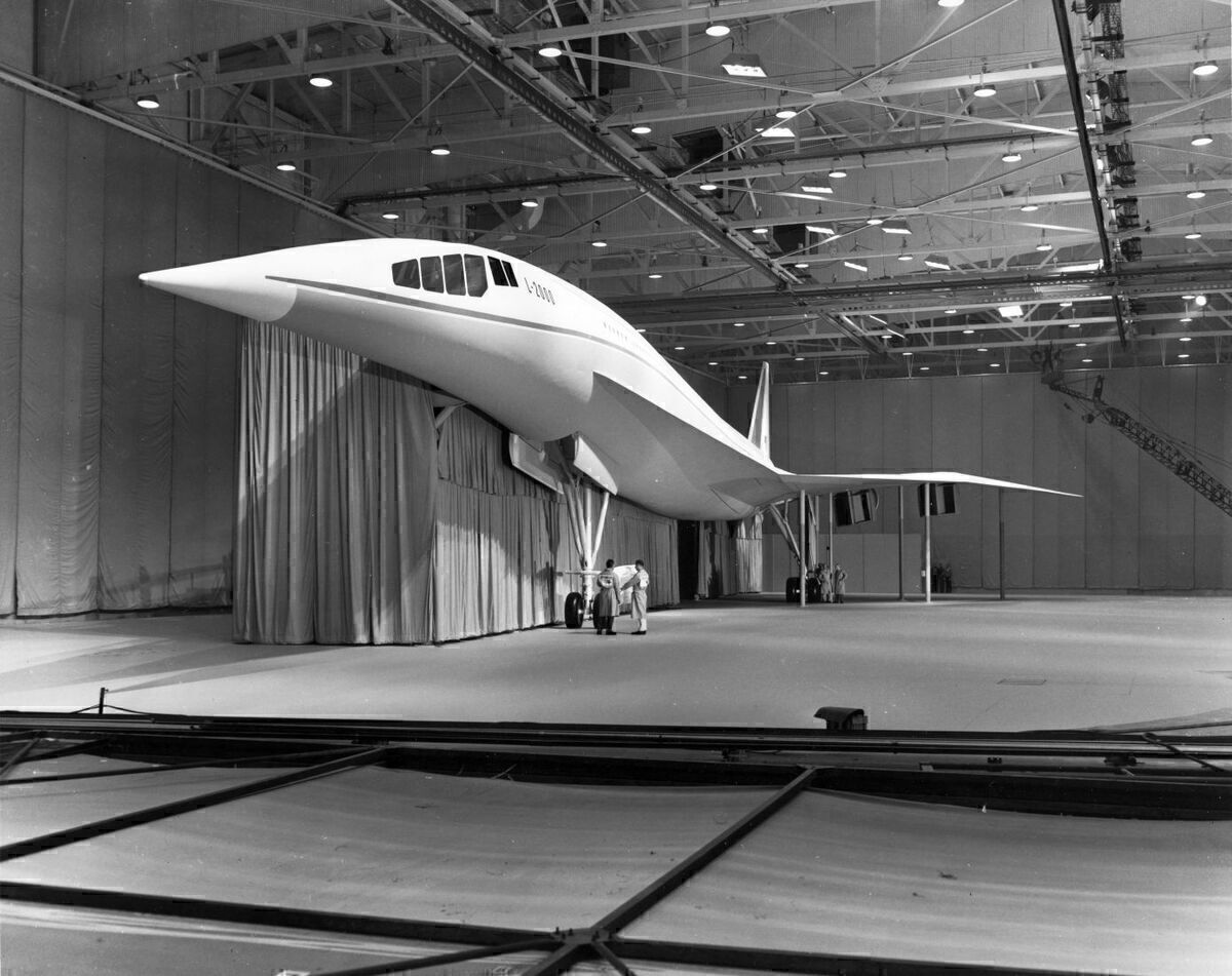 The Lockheed L-2000: The 250 Seat Supersonic Passenger Plane That Never Was