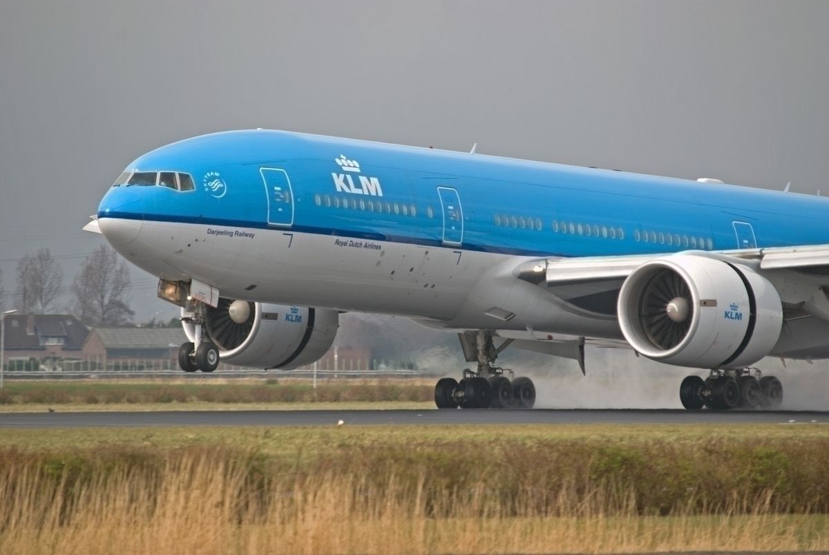 KLM Boeing 777 Operates Six Hour Flight To Nowhere After Bird Strike