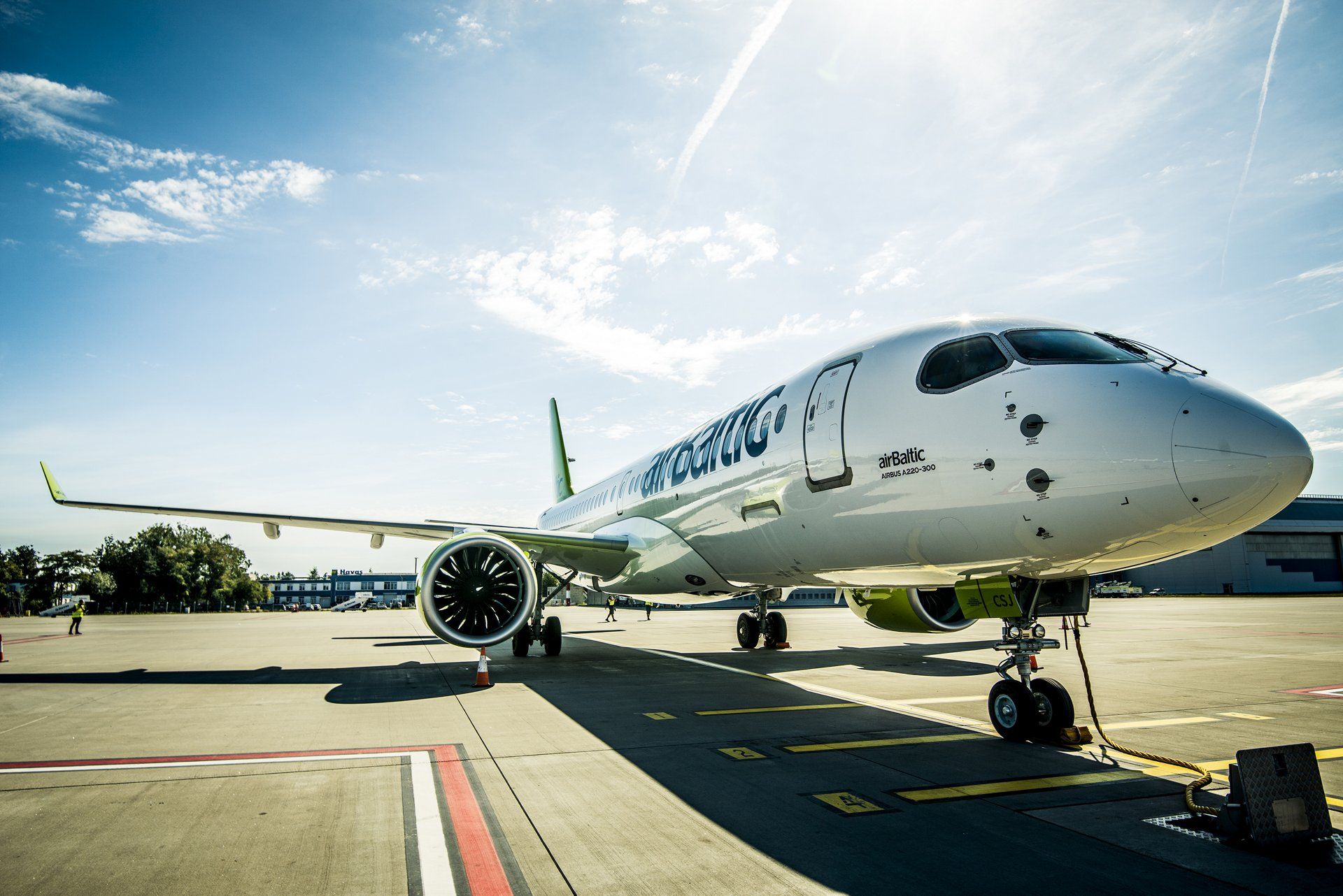 Airbus Increases The Range Of The A220-300
