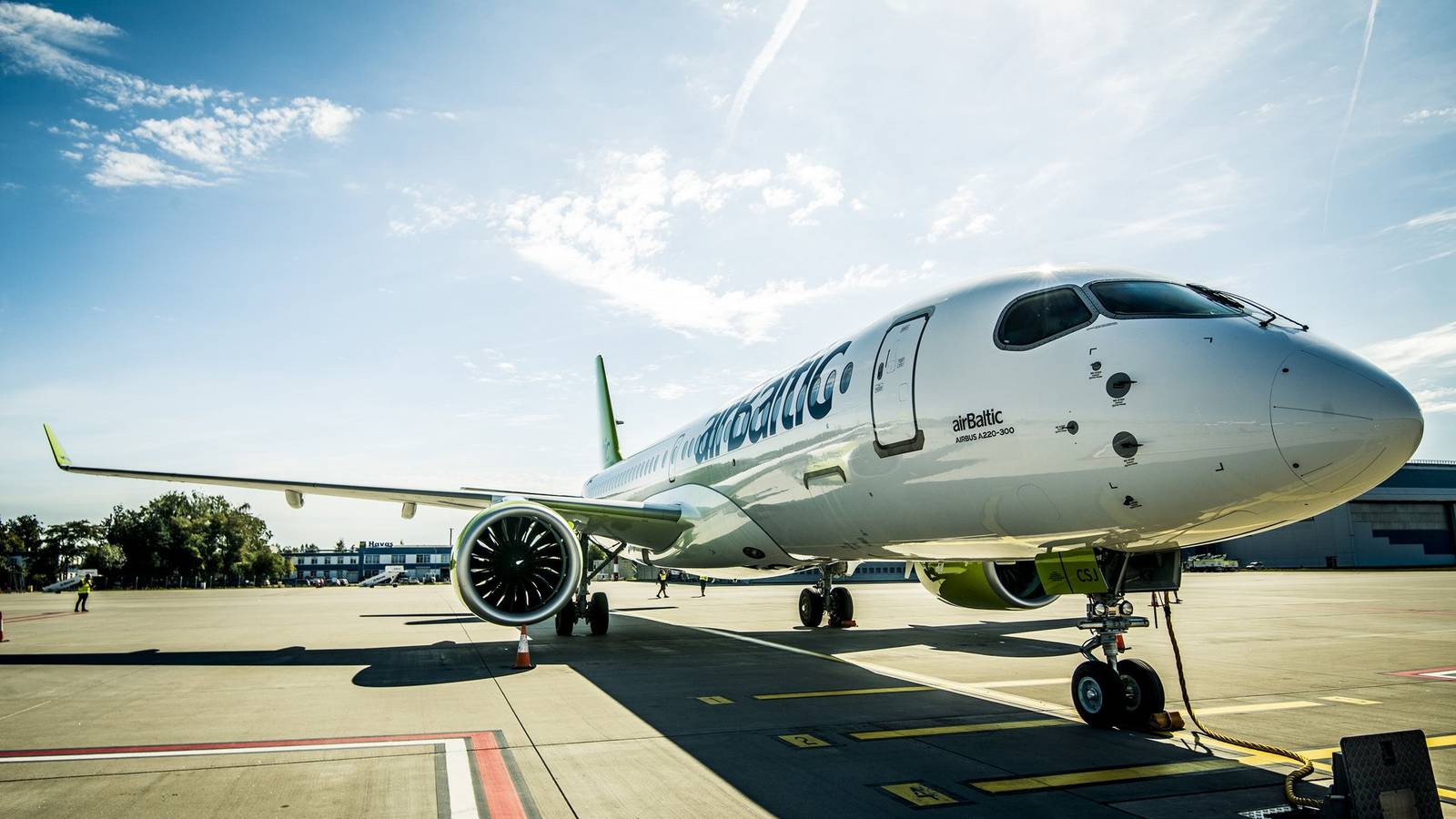 Airbus Increases The Range Of The A220-300