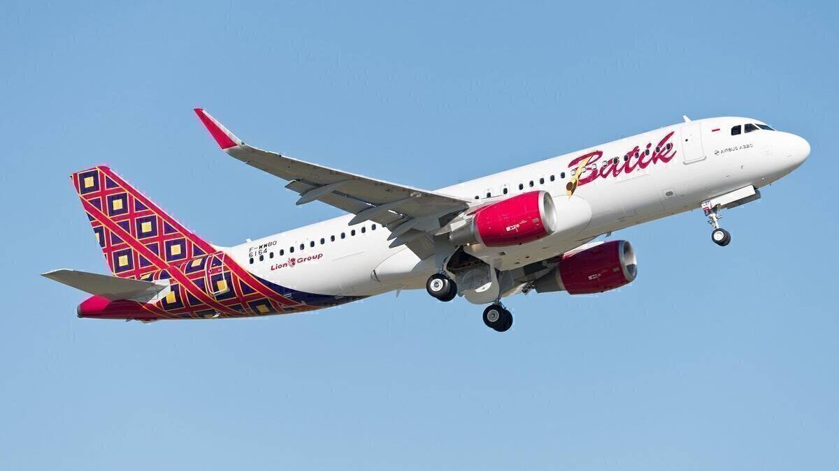 Batik Air Airbus A320 Lands With Nose Gear Turned 90 Degrees
