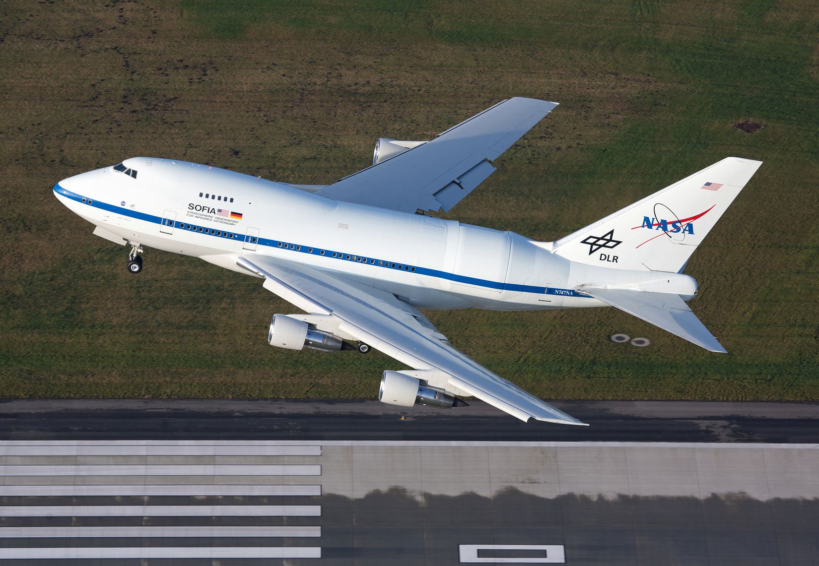 Mission Accomplished: NASA's Boeing 747 Telescope Flies Home