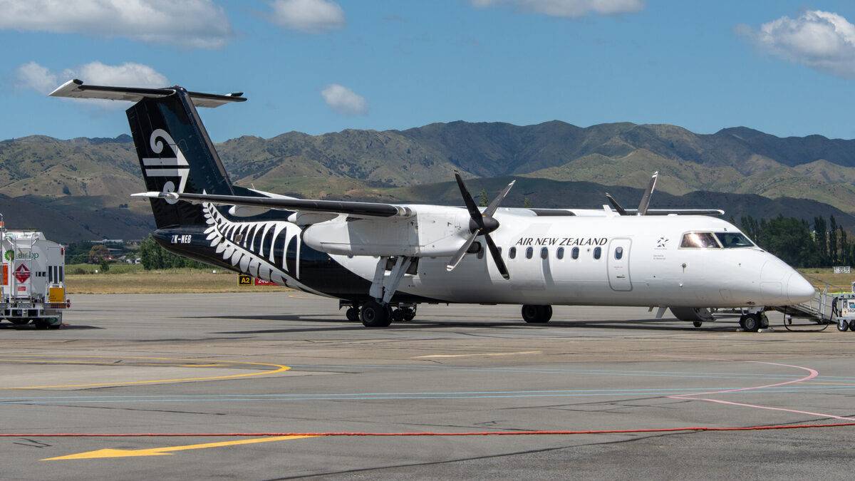 Air New Zealand Flight Targeted With A Laser On Approach