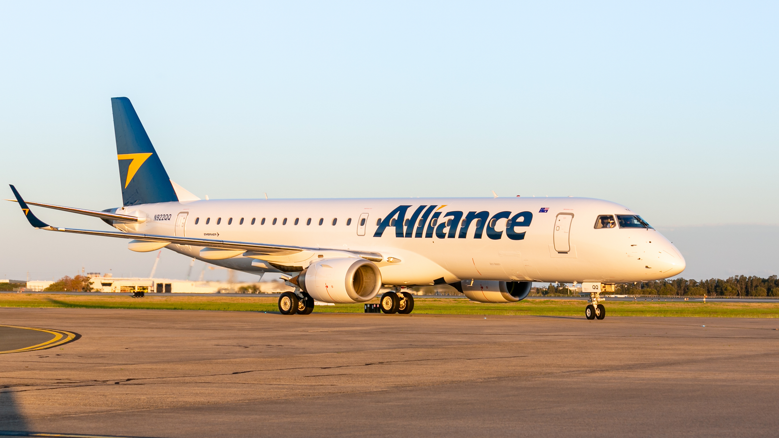 Alliance Embraer E190s To Start Flying For QantasLink From May 25th