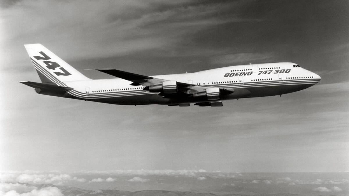 Mahan Air's 35 Year Old Boeing 747-300 Flies Again After 5 Years