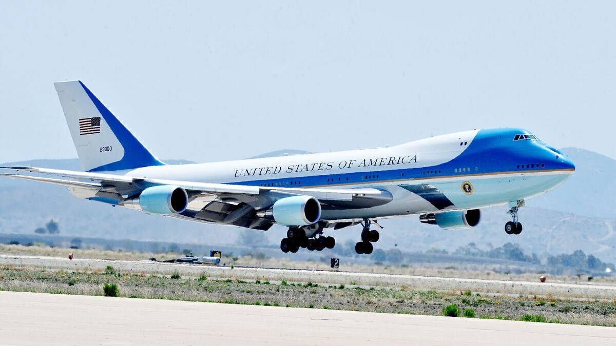 Boeing's Air Force One Contractor Battle - What's Happening?