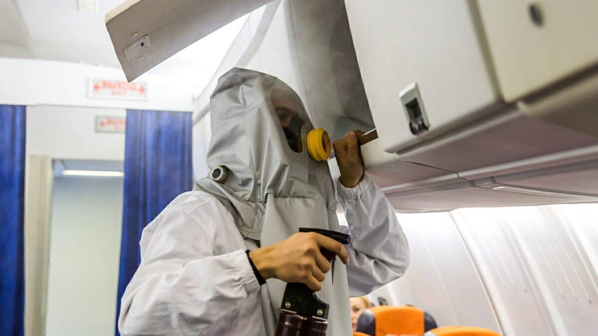 How Do Flight Crew Handle Fires In The Passenger Cabin?