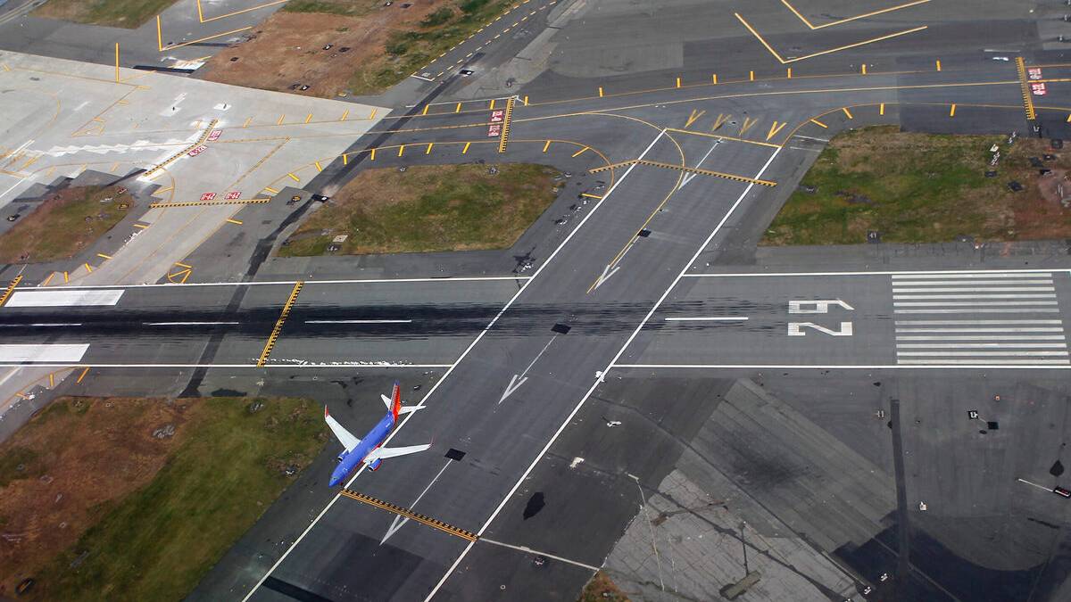 Newark Will Spend The Next Year Refurbishing Its Main Landing Runway