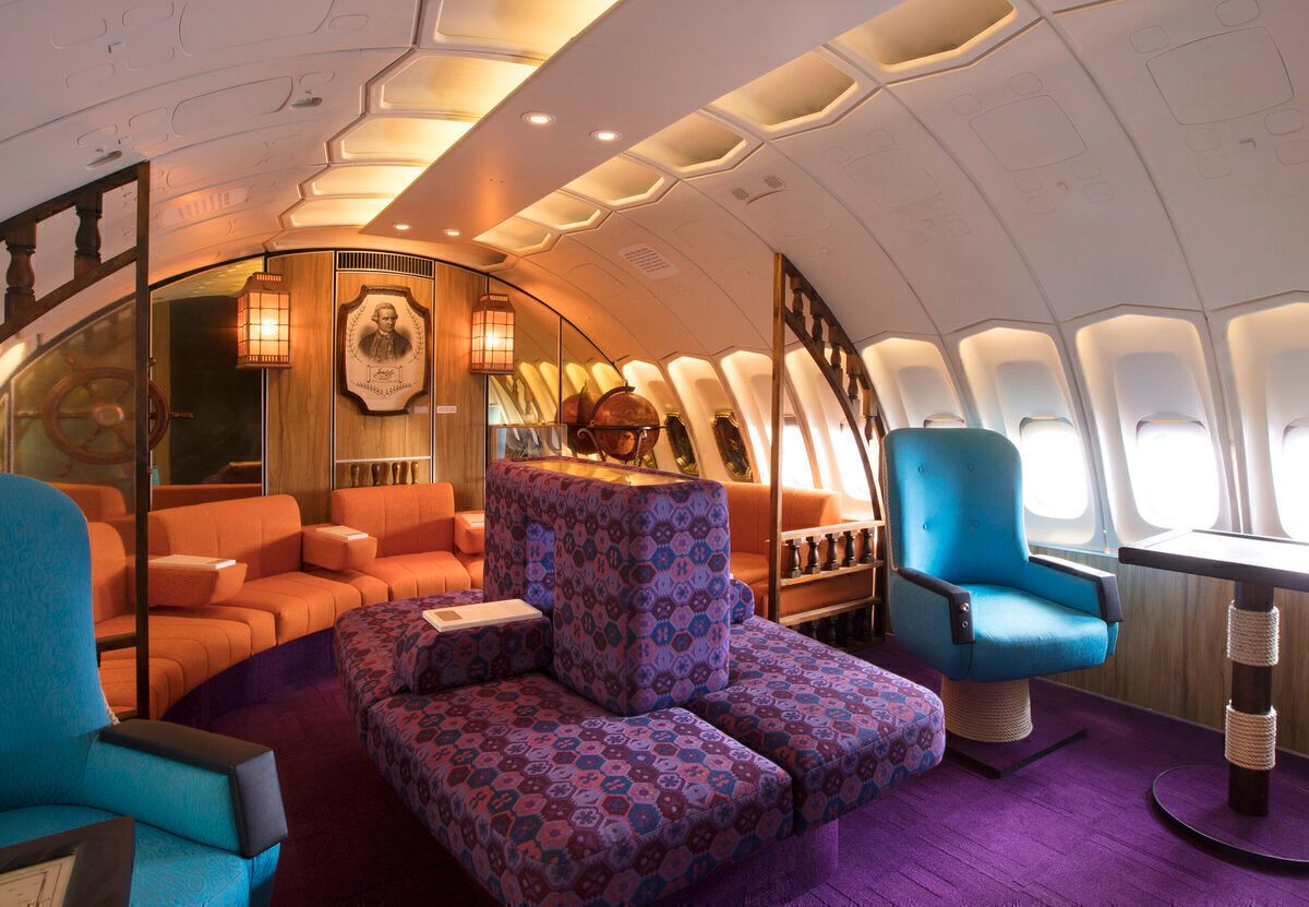 Qantas Lends Its Boeing 747-200 First Class Lounge Replica To Museum