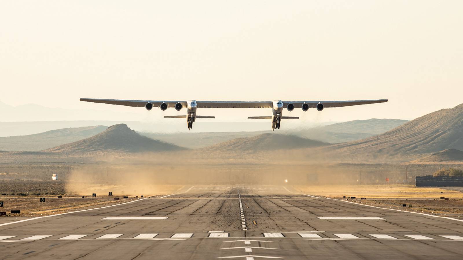 Stratolaunch Plane With 6 Boeing 747 Engines Flies Again After 2 Years