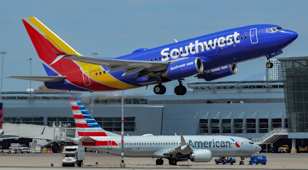 Southwest And American Airlines Delay Alcohol Sales Resumption