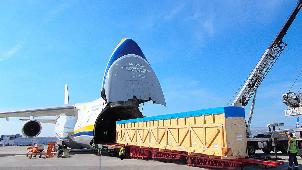 Antonov Airlines Transports Phenom 300 Parts Inside Its AN-124-100