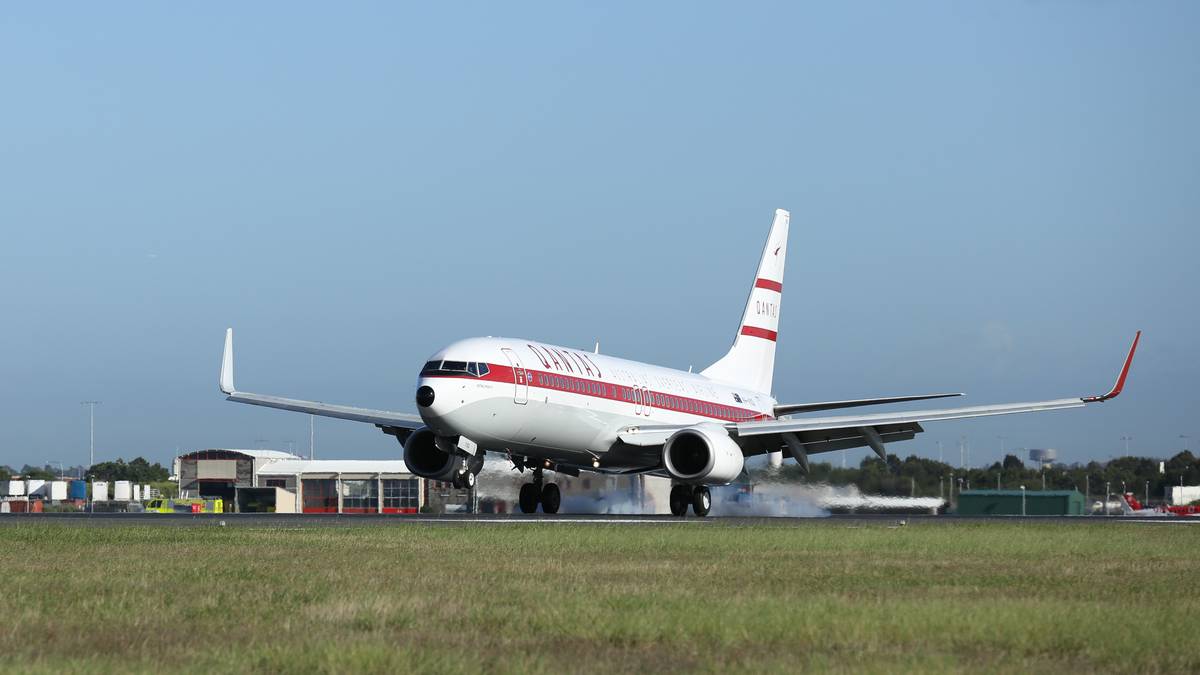 Retro Qantas 737 Damaged By Baggage Vehicle Collision