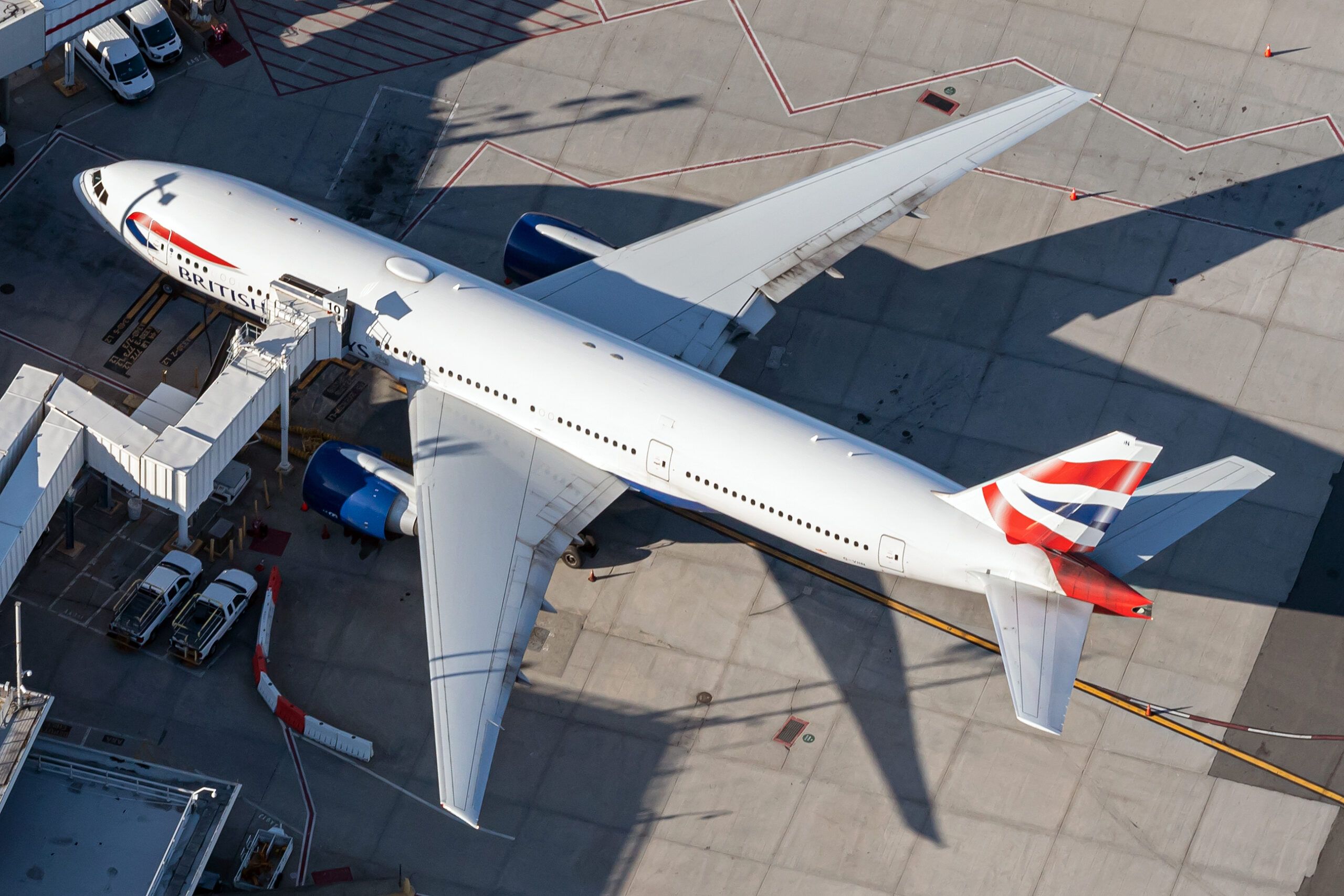 British Airways Boeing 777 Flies Vital COVID-19 Aid To India