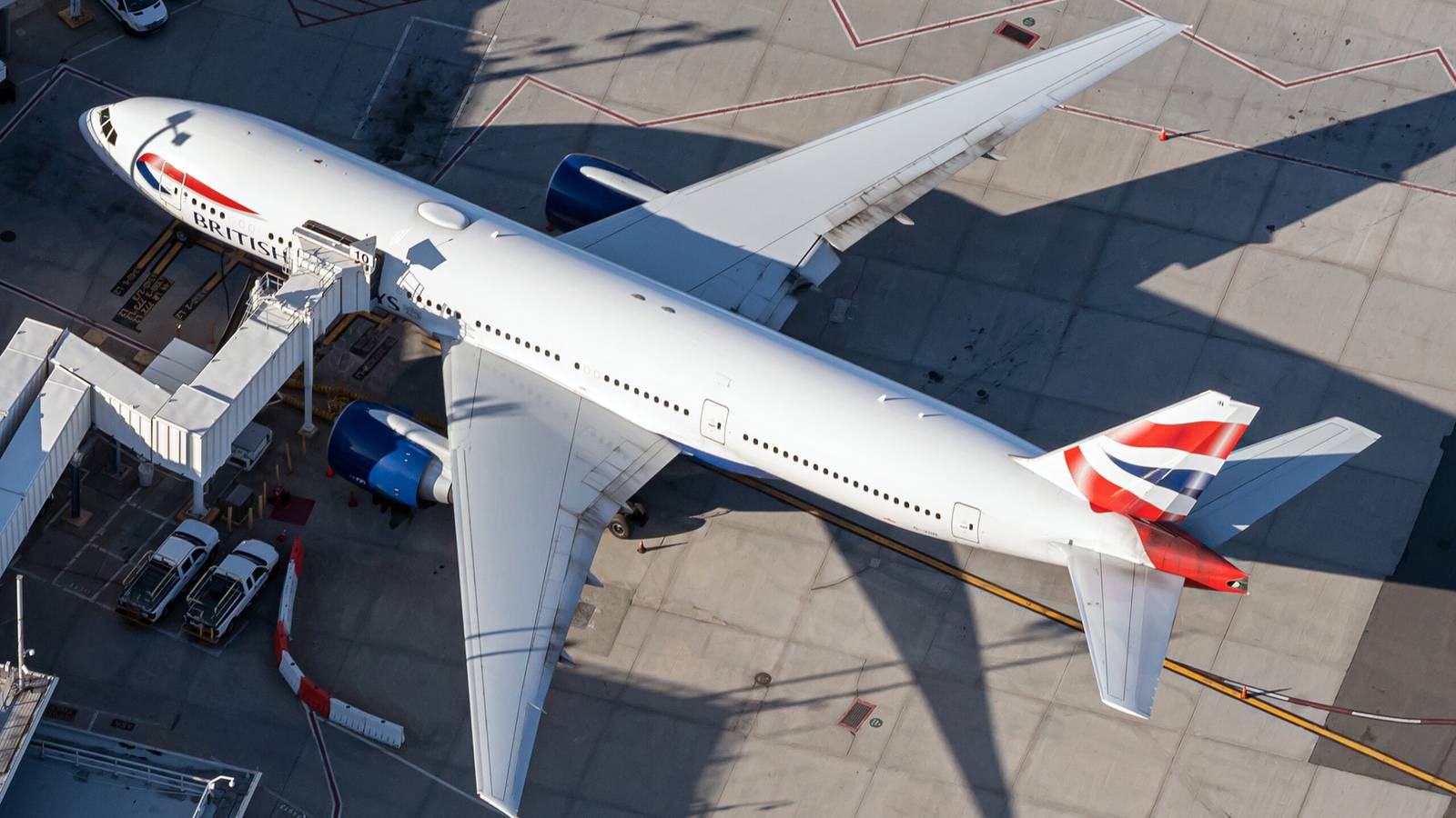 British Airways Boeing 777 Flies Vital COVID-19 Aid To India