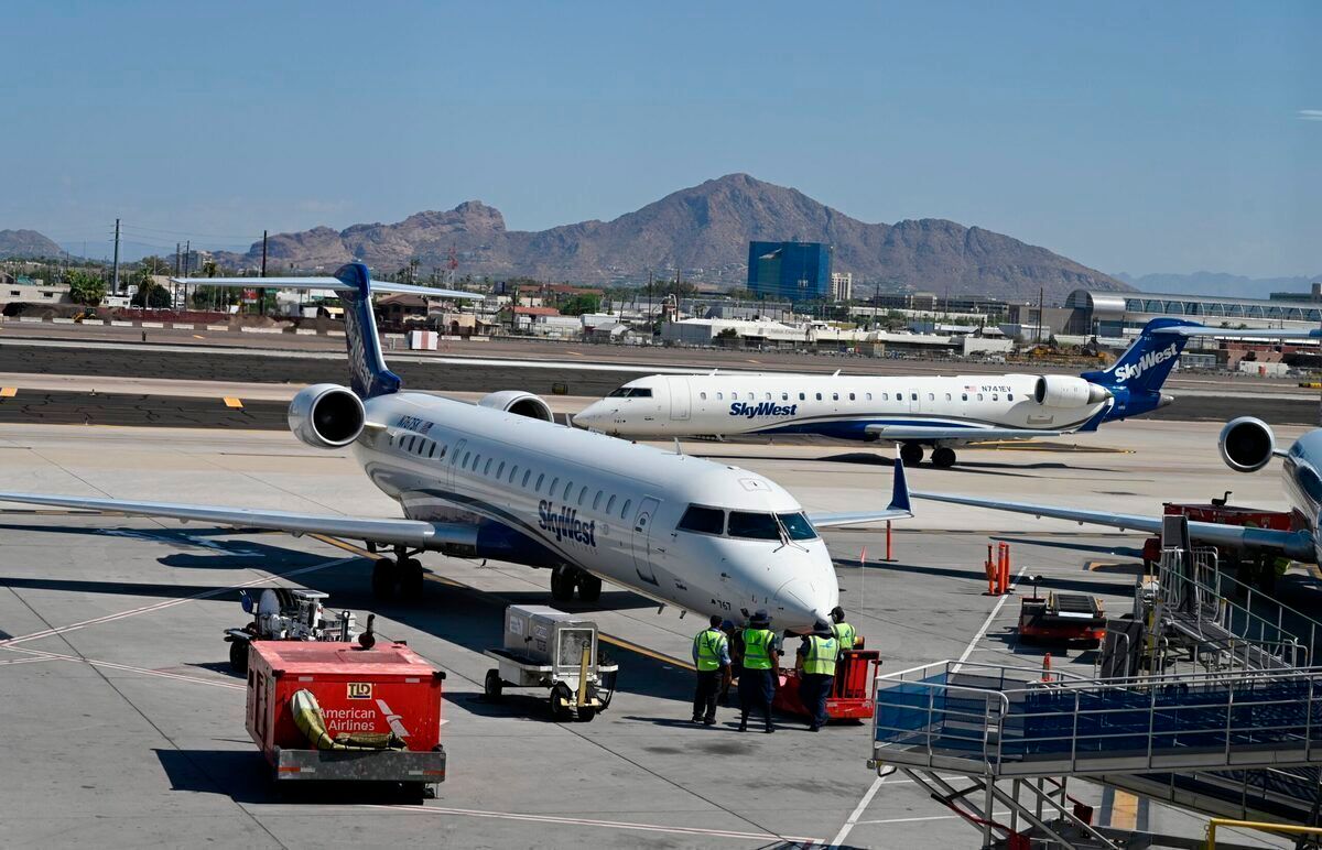 SkyWest Turns A Profit With Embraer E175s Combing Back Strong