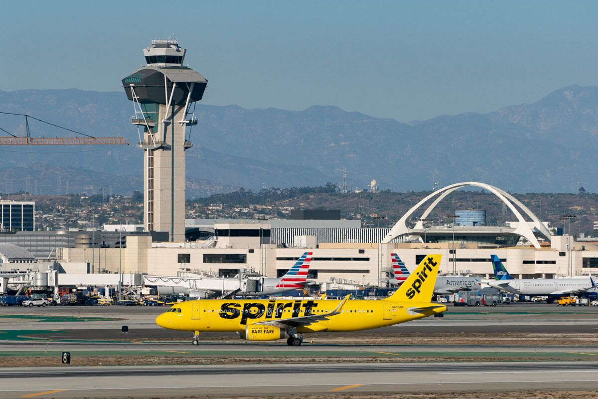 Rebounding Travel: US Passenger Numbers Edge Closer To 2 Million