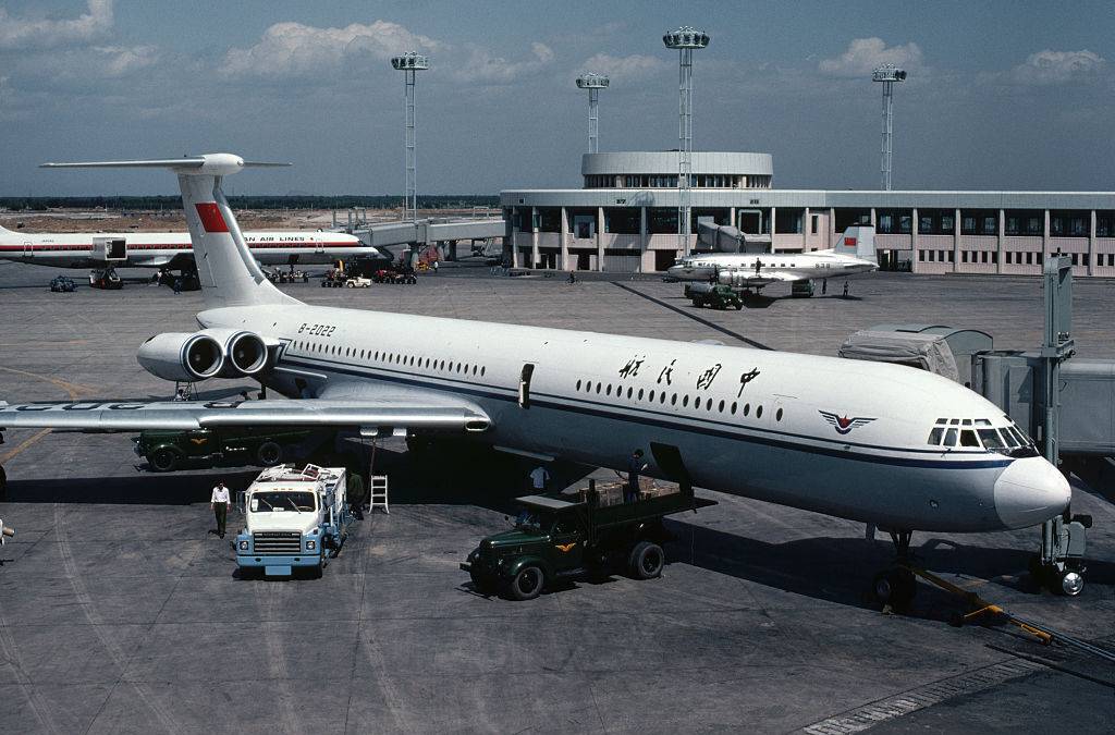 Il. 62 Sign Once The World's Largest Plane: The Story Of The Ilyushin Il-62