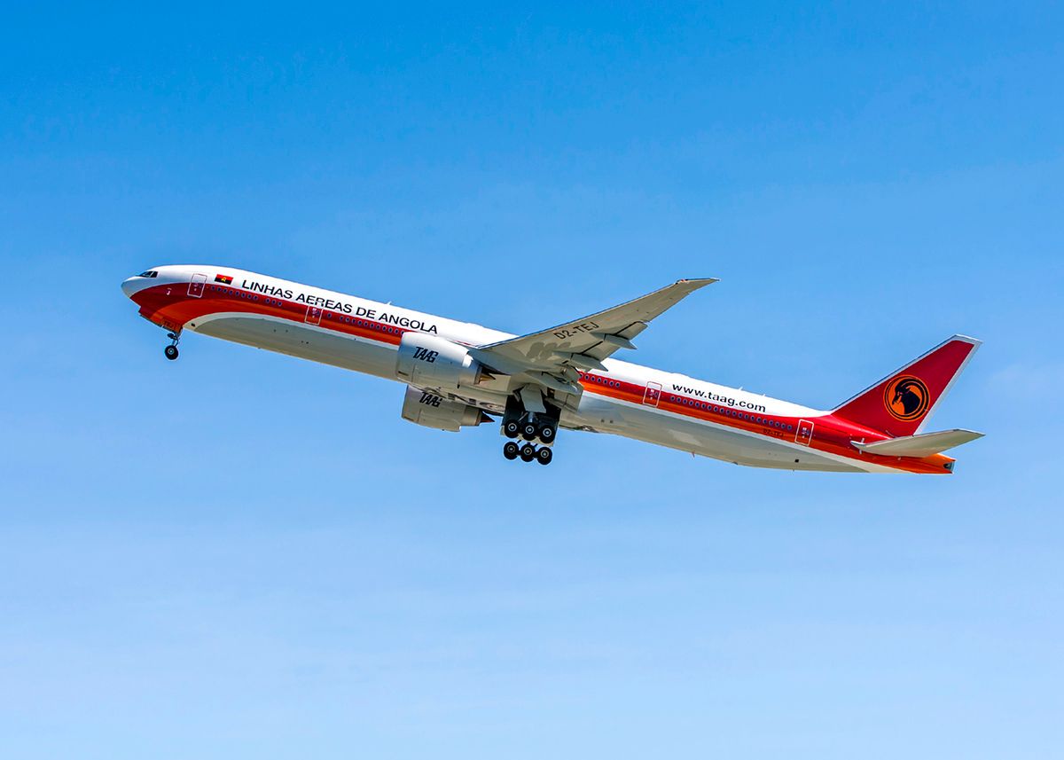 Five Years Ago: TAAG Angola Airlines Takes First Boeing 777-300ER