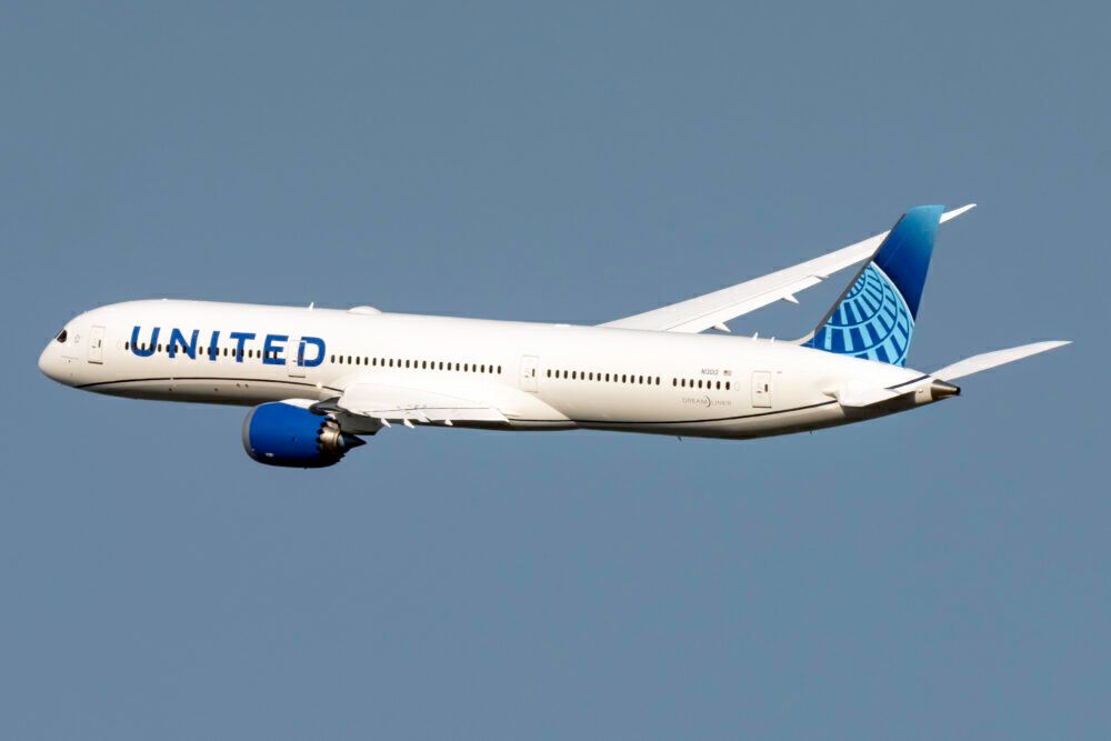 Slowly Creeping Up: Inside United Airlines’ Boeing 787-10 Operations