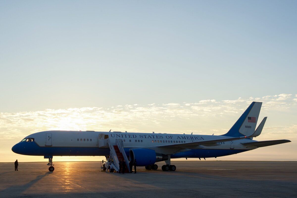 Air Force Two Returns To Andrews With Technical Issue