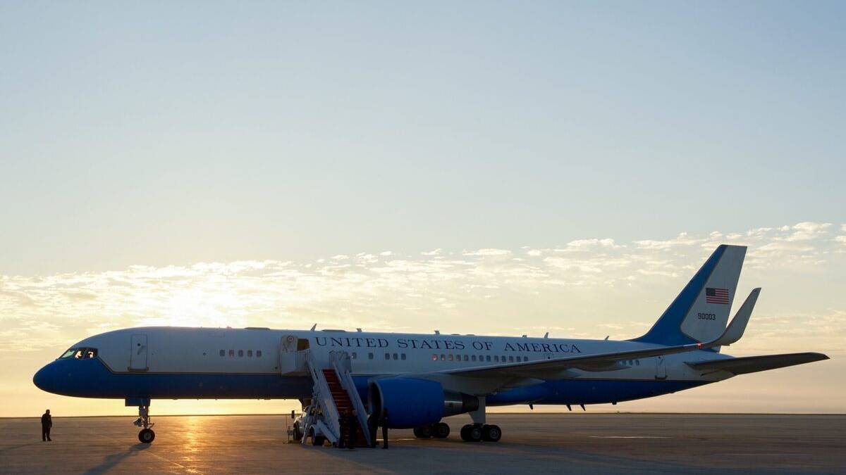 Air Force Two Returns To Andrews With Technical Issue