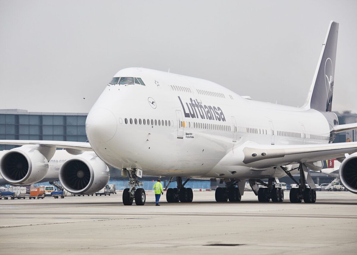 Lufthansa Schedules A350s And 747-8s On 2 Hour Intra-EU Hops