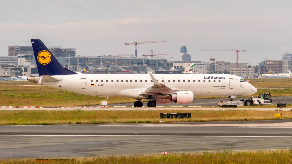 Lufthansa Replaces Its Shortest Route With A Bus Service