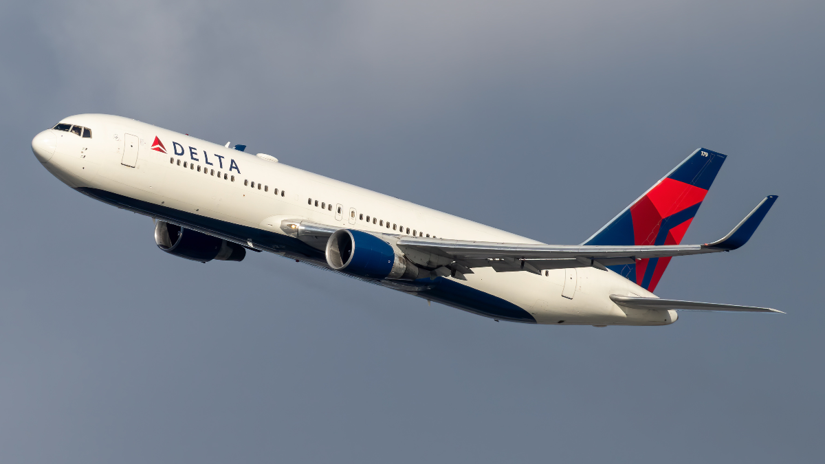 Alaska-Bound Delta Boeing 767-300ER Diverts To Buffalo Over Cockpit Issue