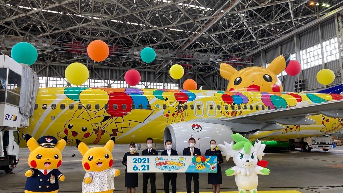 Skymark Airlines Pikachu Jet Boeing 737 Enters Service