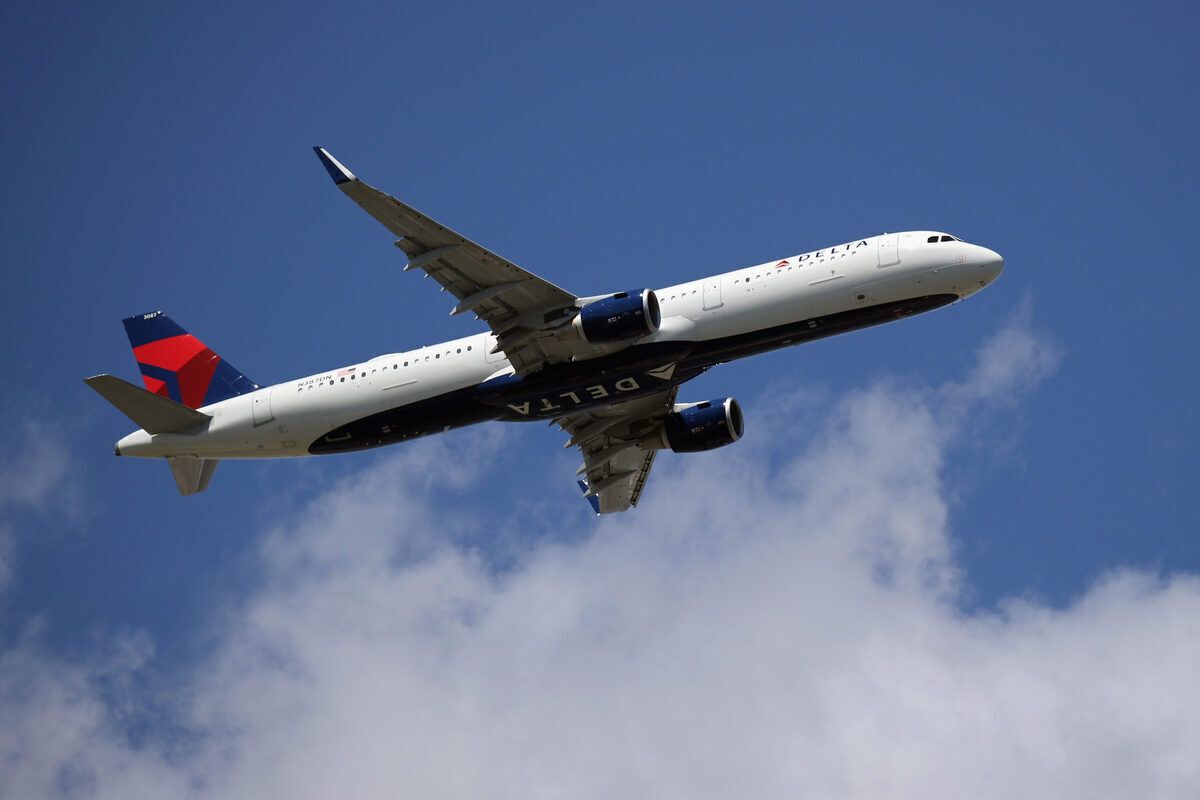 Delta Air Lines Flight Diverts To Oklahoma Over Unruly Off-Duty Flight Attendant
