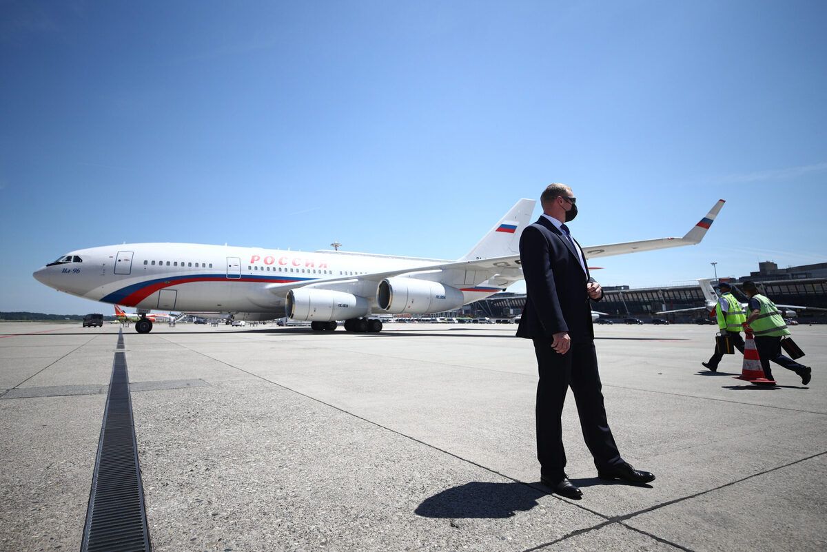 Inside Putin Force One: What Plane Does The Russian President Fly?