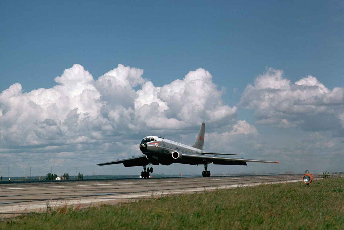 When The Soviet Tupolev Tu-104 Became The 2nd Jetliner In Service