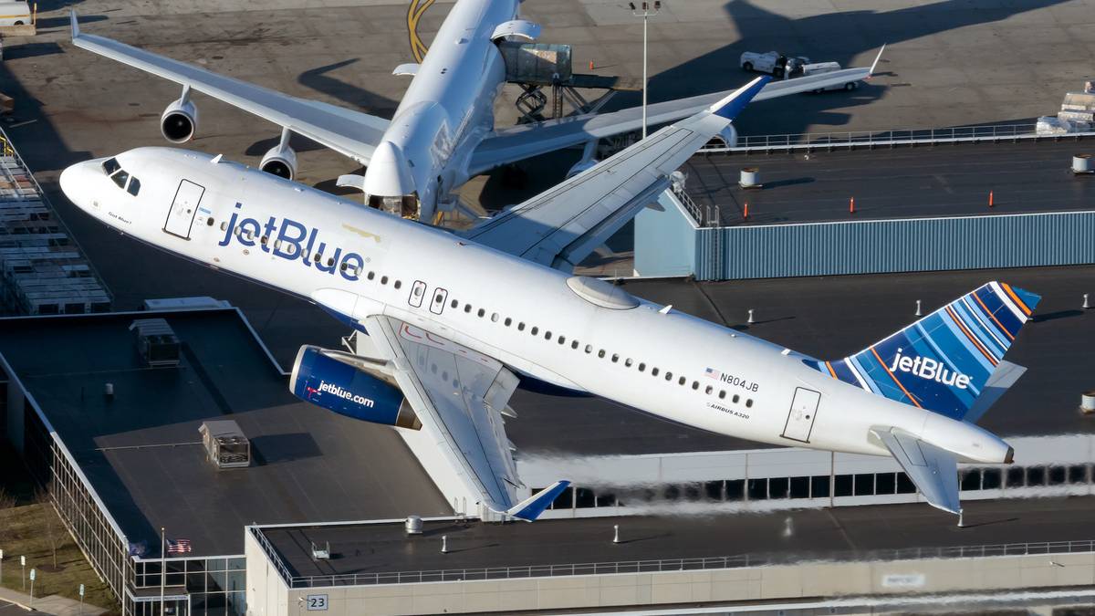 Pandemic Leisure Growth: JetBlue Lands In Los Cabos, Mexico