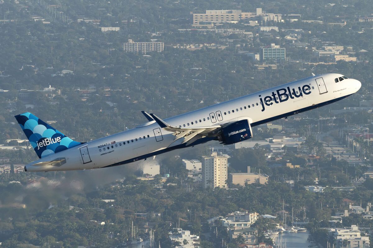 JetBlue Sees Improving Fortunes With Upward Bookings Trend