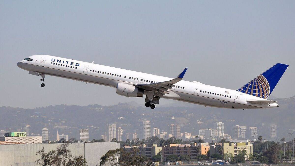 Flying Pencil: Inside United’s Boeing 757-300 Operations