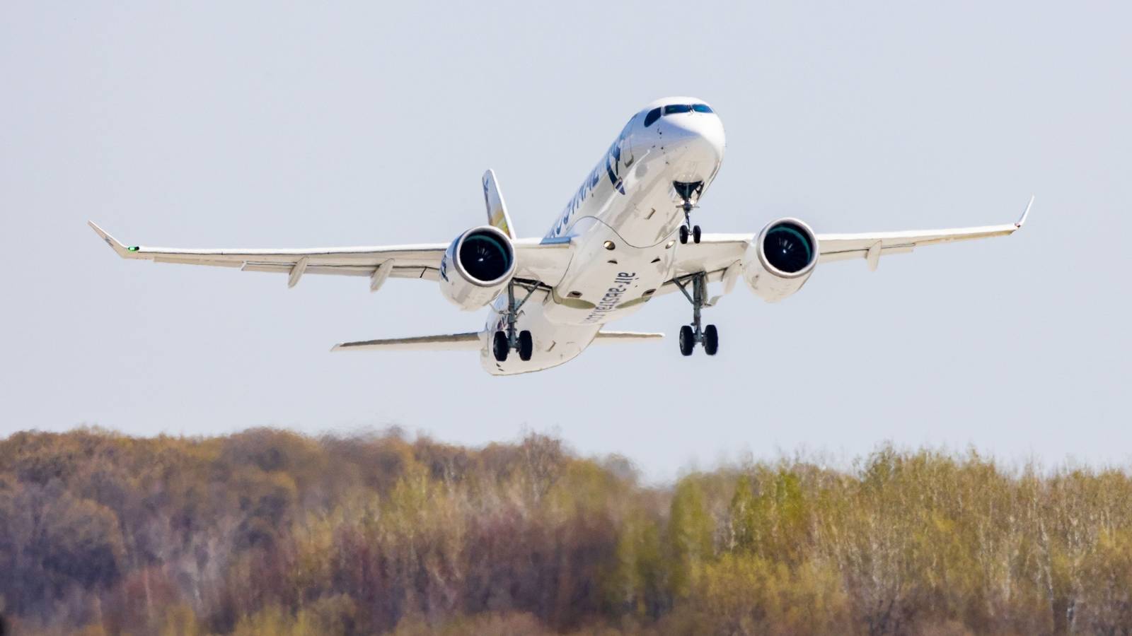 Air Austral Beats Air France As First French Airbus A220 Operator