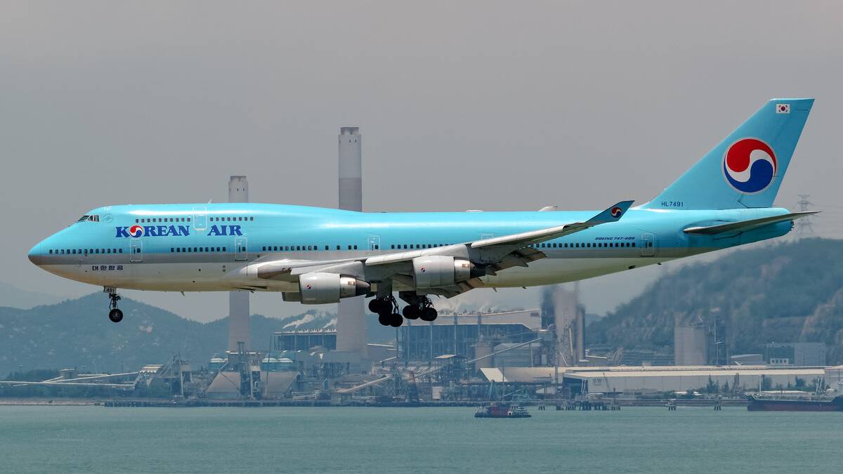 What Happened To Korean Air's Passenger Boeing 747-400s?