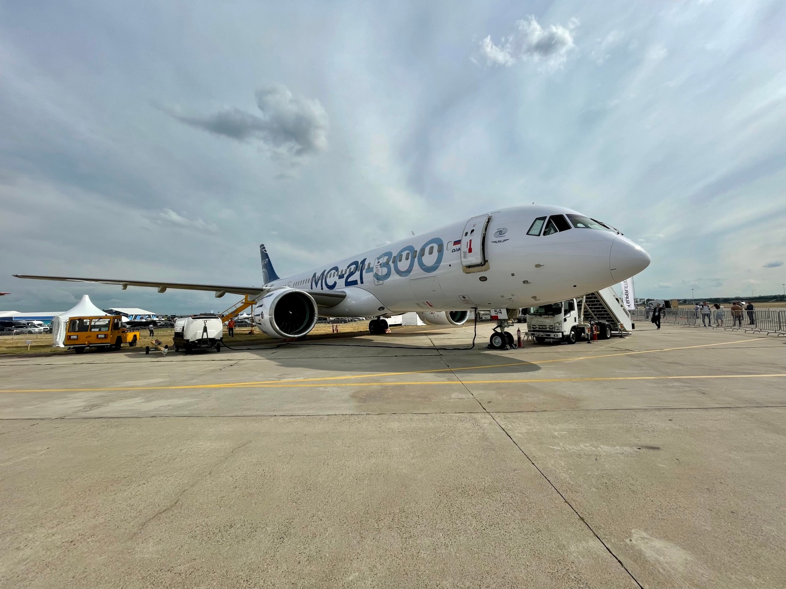 Rossiya Wants A New IFE System For Its Irkut MC-21 Aircraft