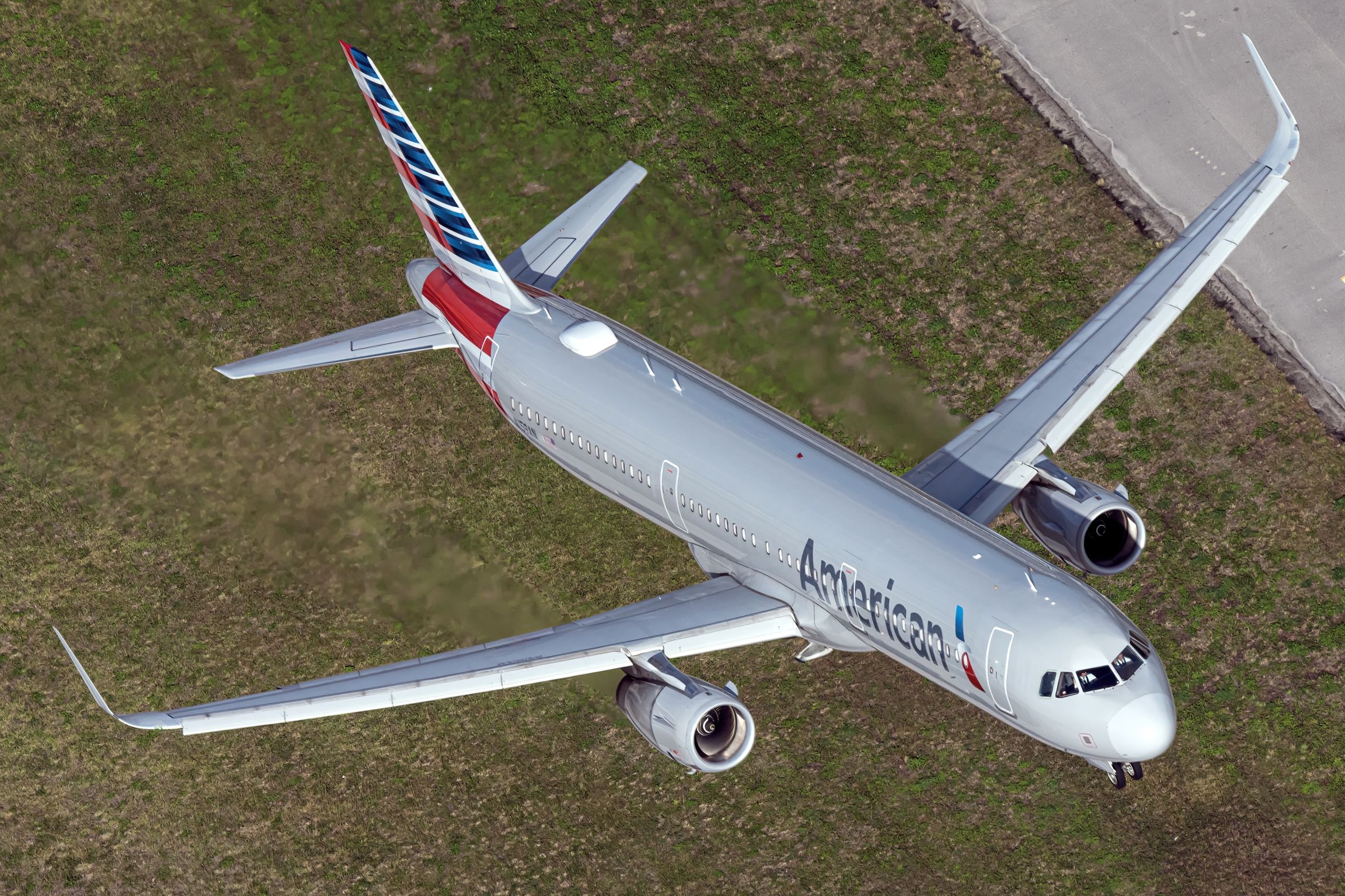 Strong Demand Means American Airlines Wants To Hire More Pilots
