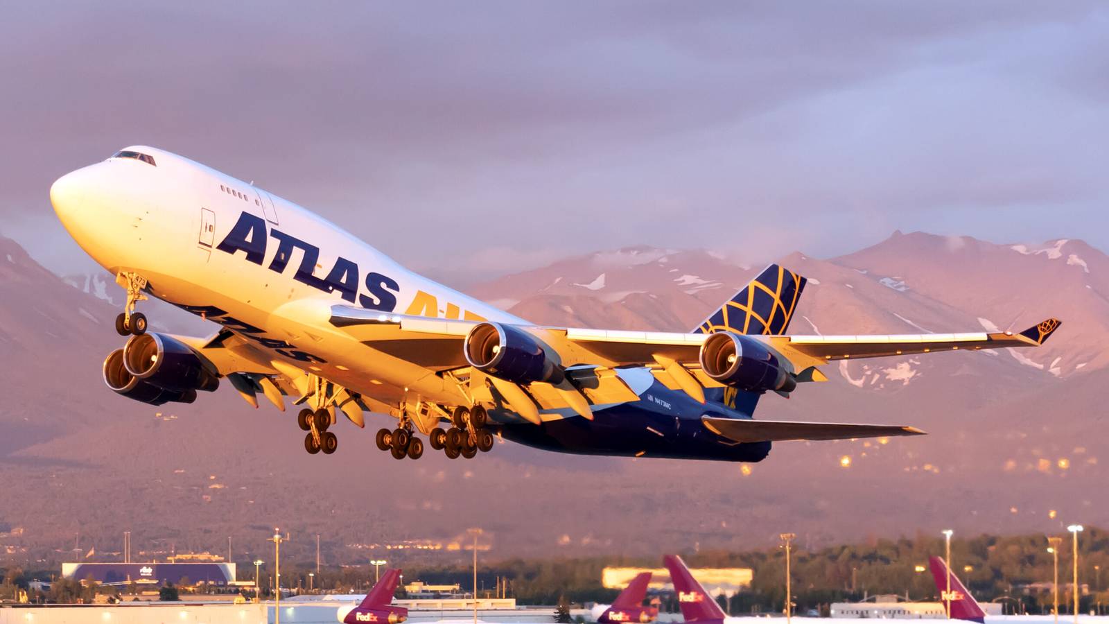 What Are The World's Top Cargo Hubs?
