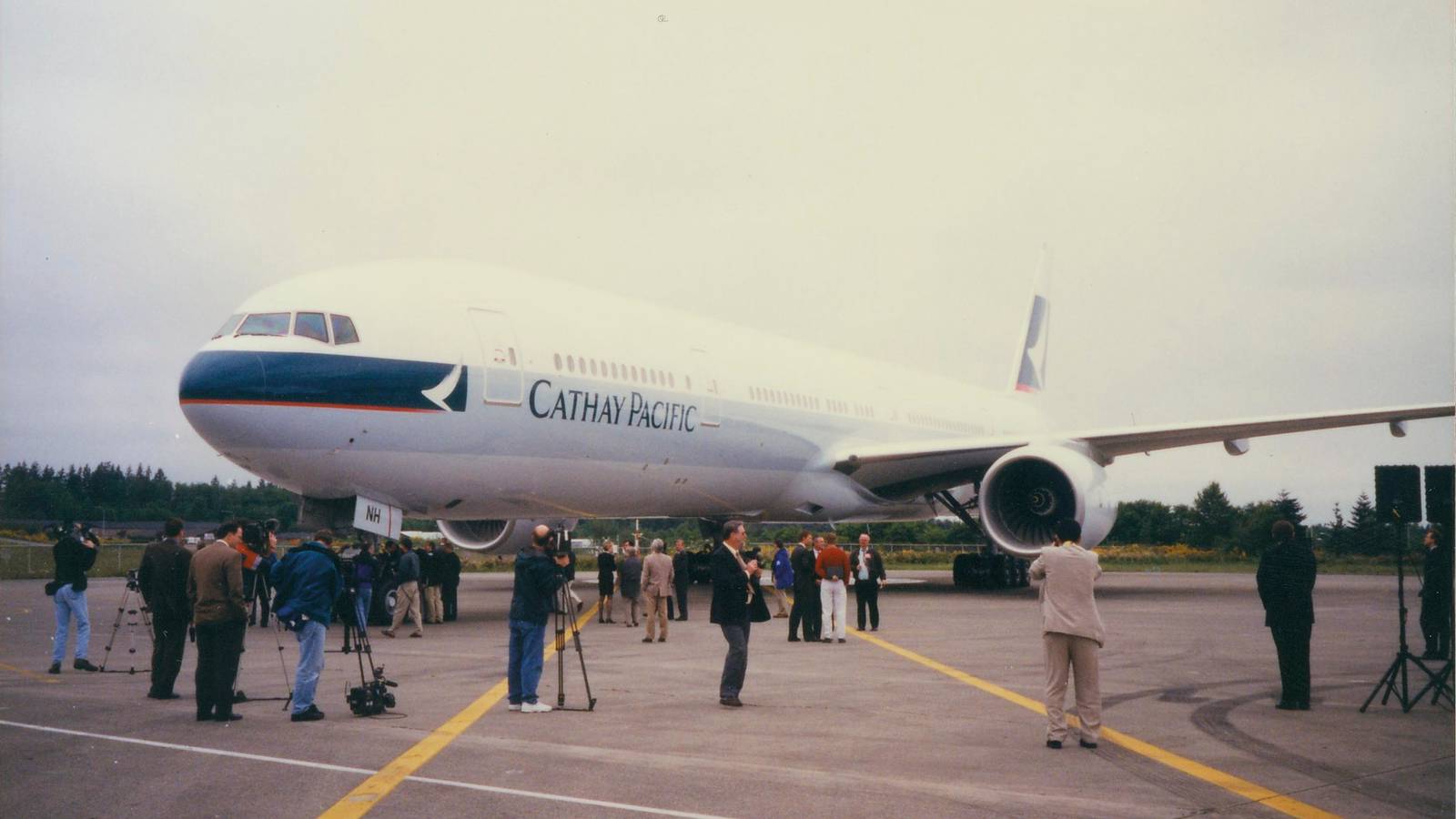 Why Wasn't The Boeing 777-300 Popular?